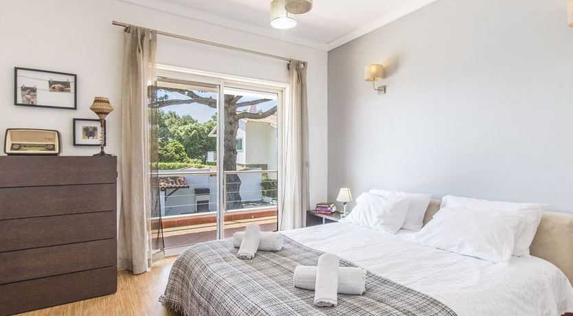 Photo of Caught By The Ocean