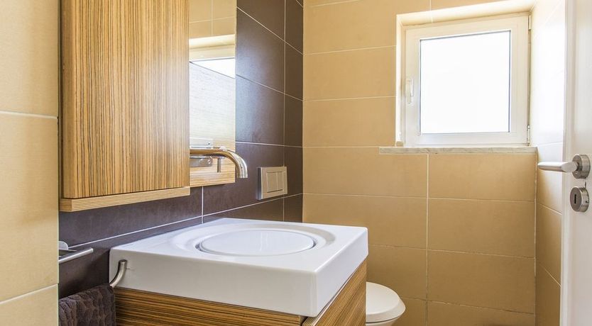 Photo of Caught By The Ocean