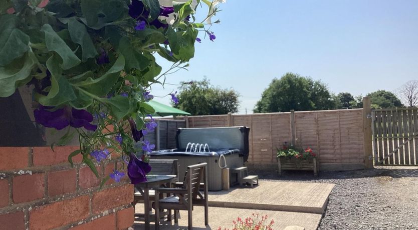 Photo of 2 Bed in Dudleston