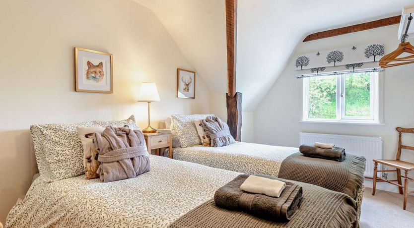 Photo of 3 Bed in Godshill Wood