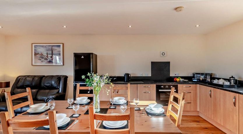 Photo of 3 Bed in Sunniside