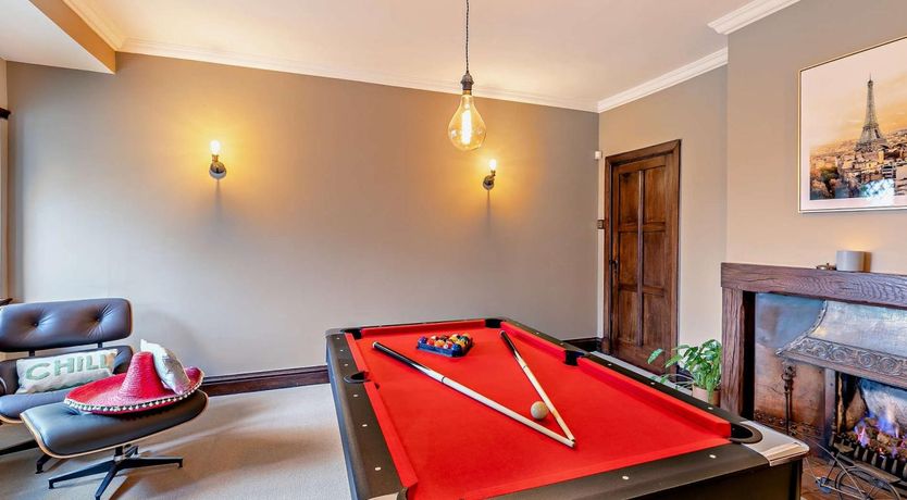 Photo of 6 Bed in Stockport