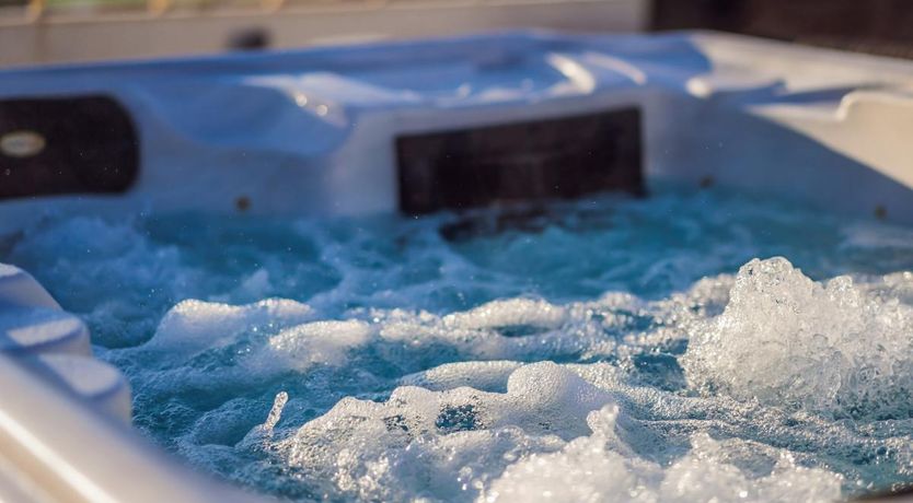 Photo of 6 Bed in Disley