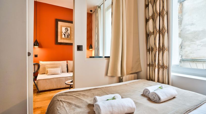 Photo of Chic Parisienne