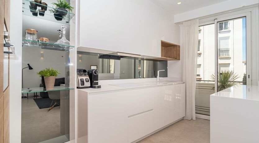 Photo of Riviera Chic