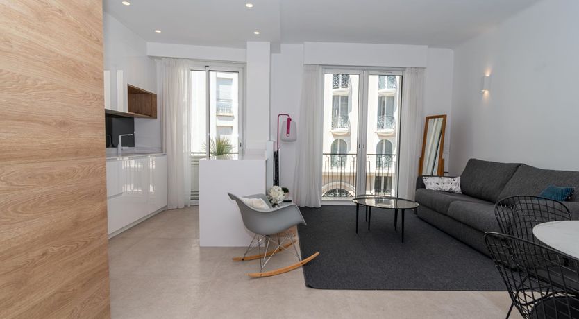 Photo of Riviera Chic