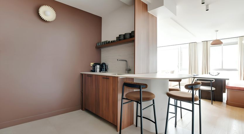 Photo of Parisian Beauty