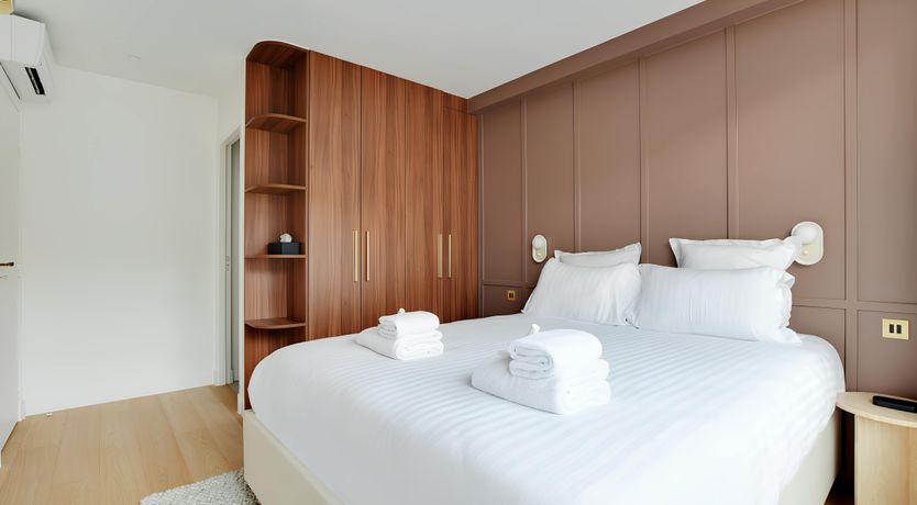 Photo of Parisian Beauty