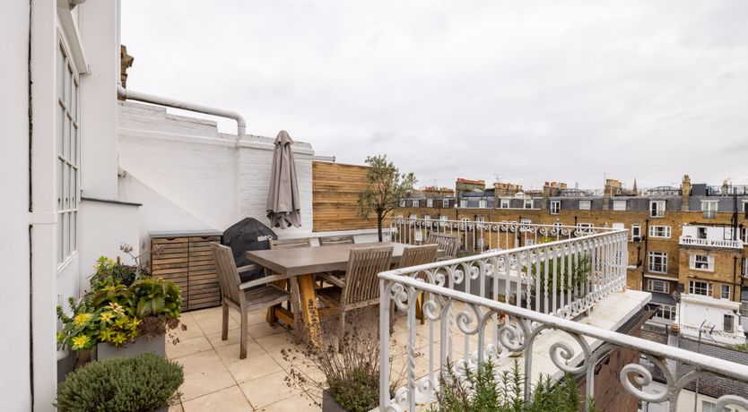 Photo of Solstice & Ivy