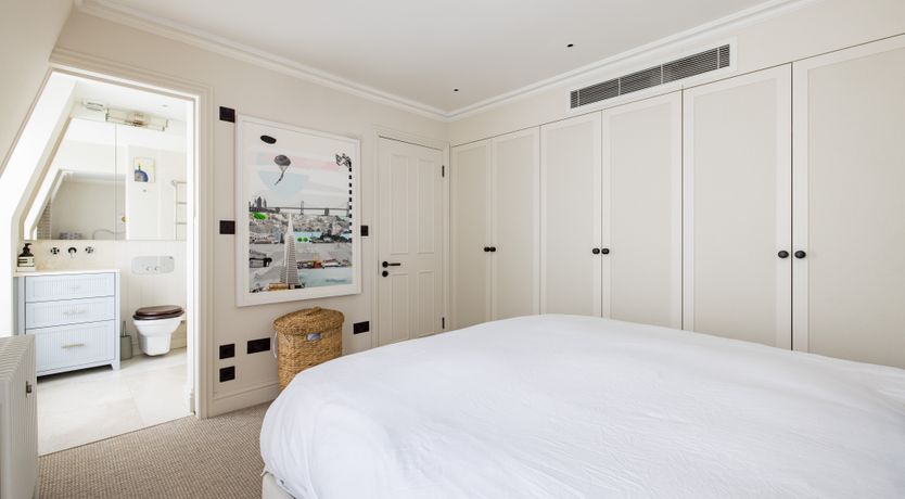 Photo of Solstice & Ivy