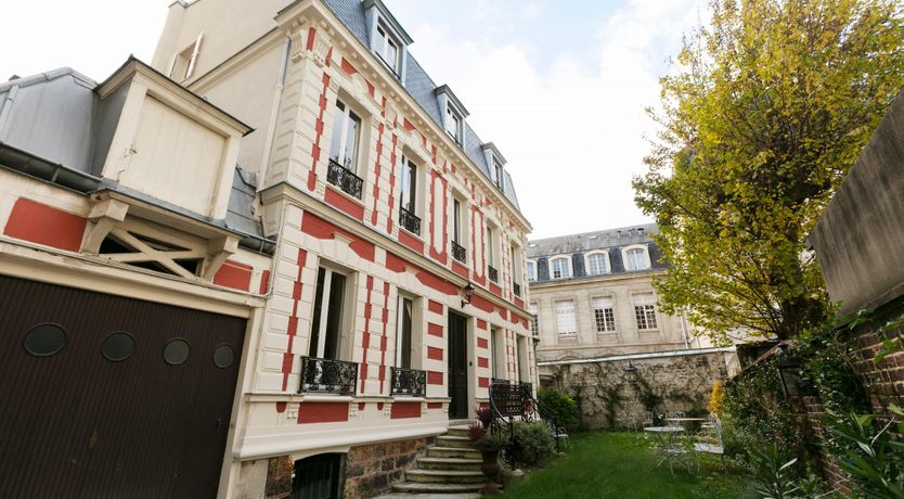 Photo of Montparnasse Muse