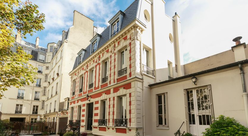 Photo of Montparnasse Muse