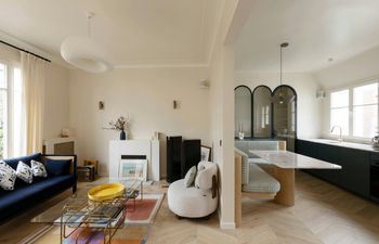 Parisian Picture Holiday Home