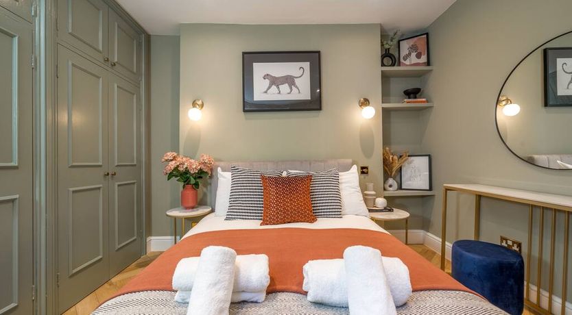 Photo of Crown & Anchor