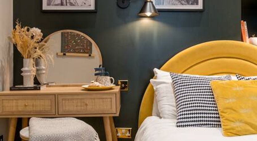 Photo of Crown & Anchor