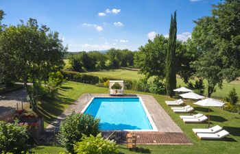 Canopy of Elegance Holiday Home