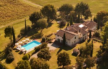 Canopy of Elegance Holiday Home