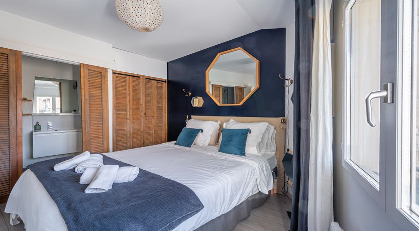 Photo of Deep Midnight Blue