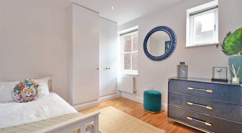 Photo of Golden Ivory