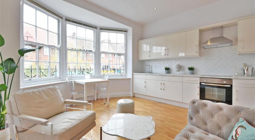 Photo of Golden Ivory