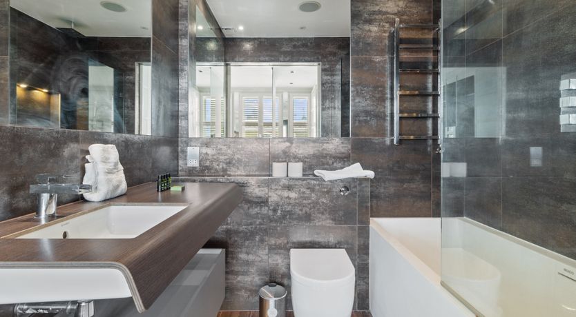 Photo of Royal Light