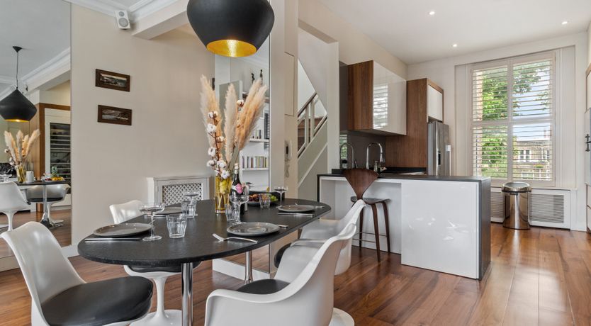 Photo of Royal Light