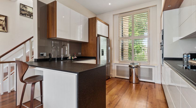 Photo of Royal Light