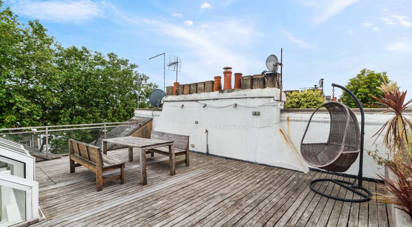 Photo of Royal Light