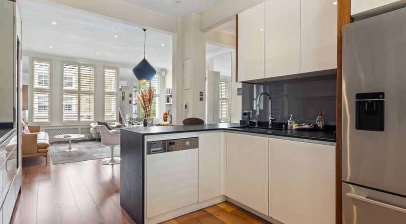 Photo of Royal Light