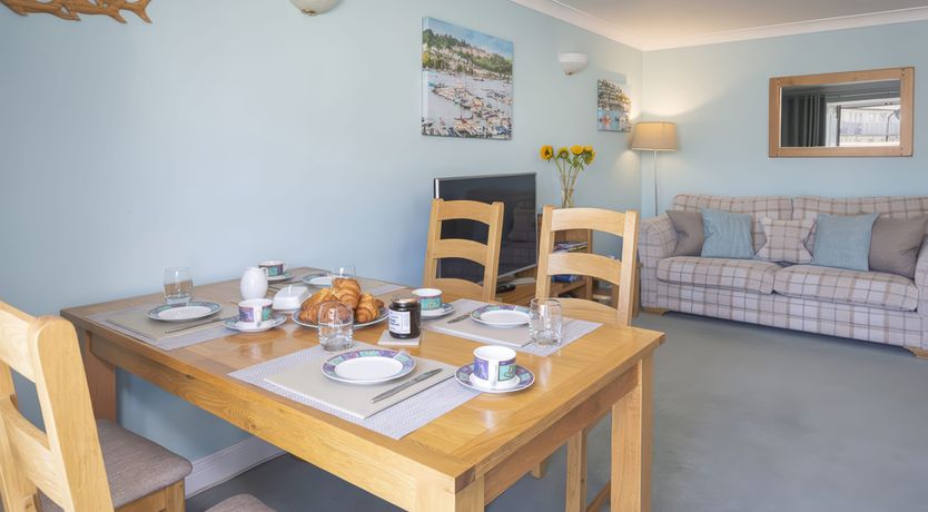 Photo of Baker's Dozen, 13 Dartmouth House