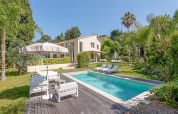 Cannes You Believe It? Holiday Home