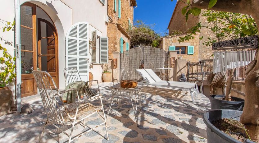 Photo of Mallorcan Stone