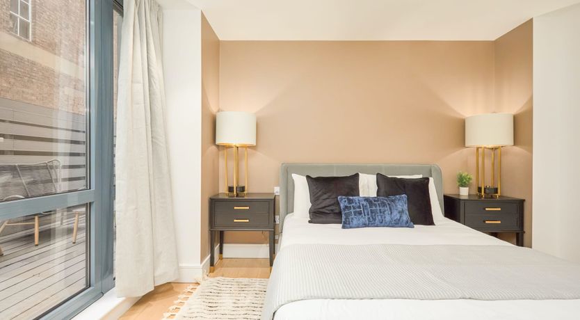 Photo of Crown of the City