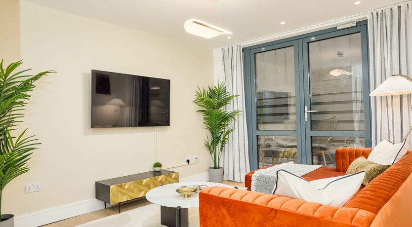 Photo of Crown of the City