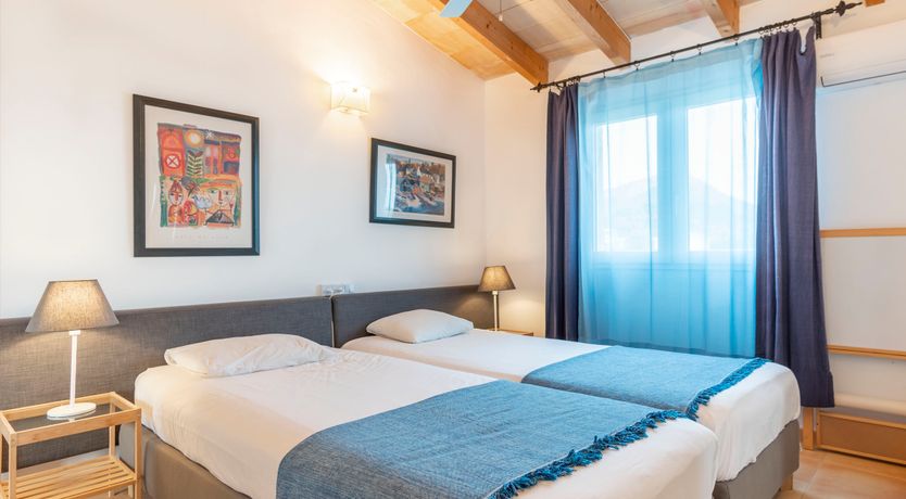 Photo of The Edge of the Sea