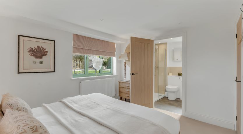 Photo of Wild Rose Lane