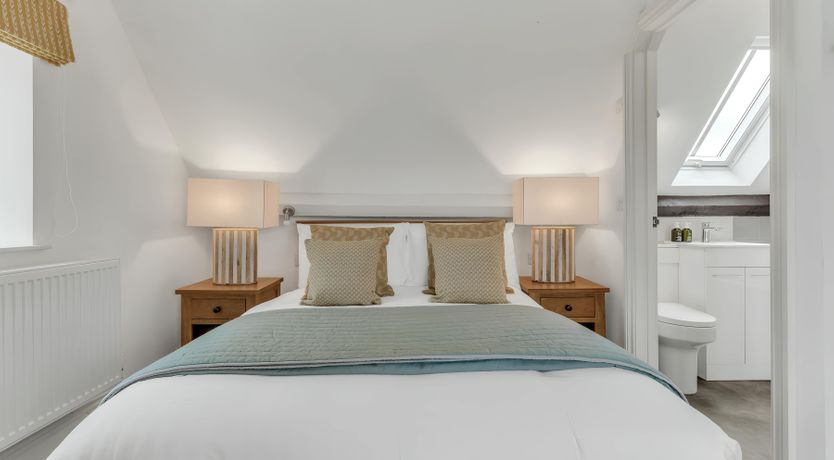 Photo of Wild Rose Lane