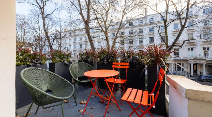 Photo of London Chic