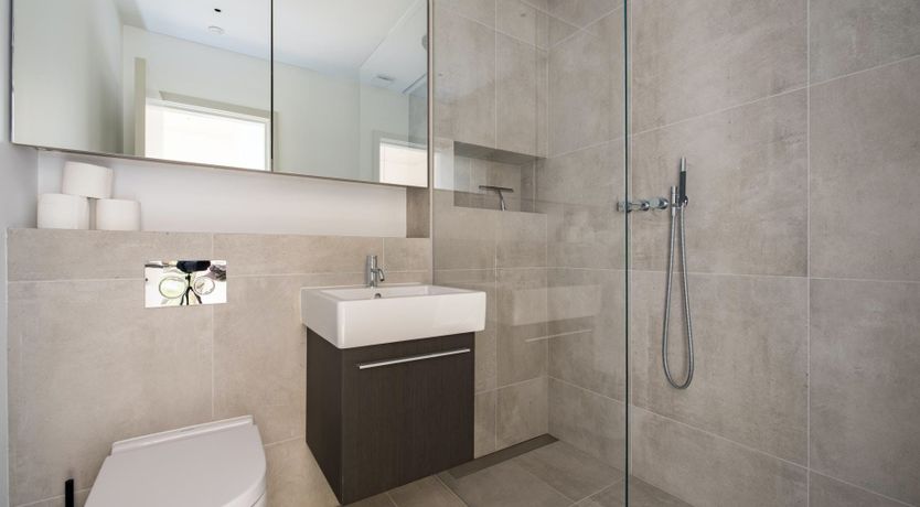 Photo of London Chic