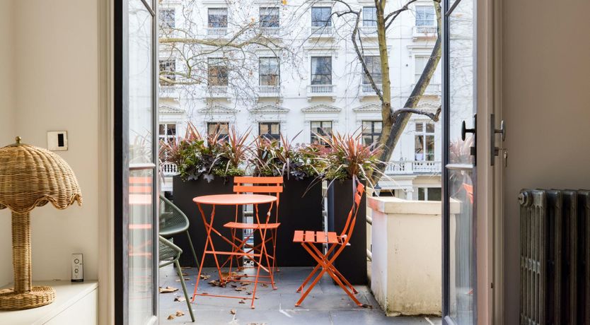 Photo of London Chic