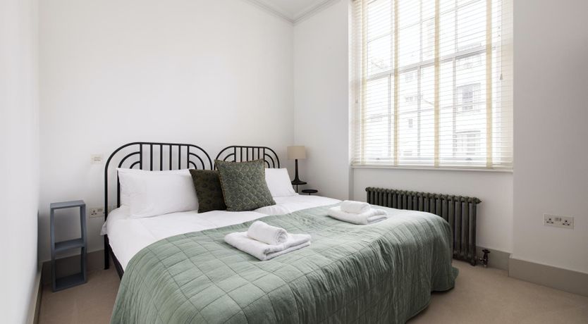 Photo of London Chic