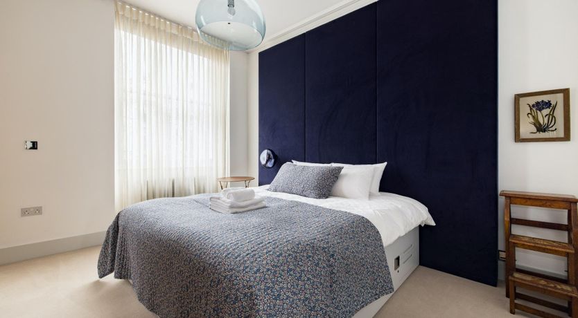 Photo of London Chic