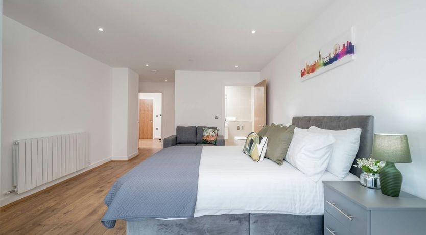 Photo of Thames Charm