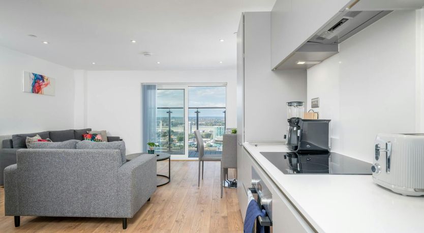 Photo of Thames Charm