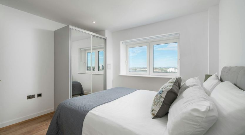 Photo of Thames Charm