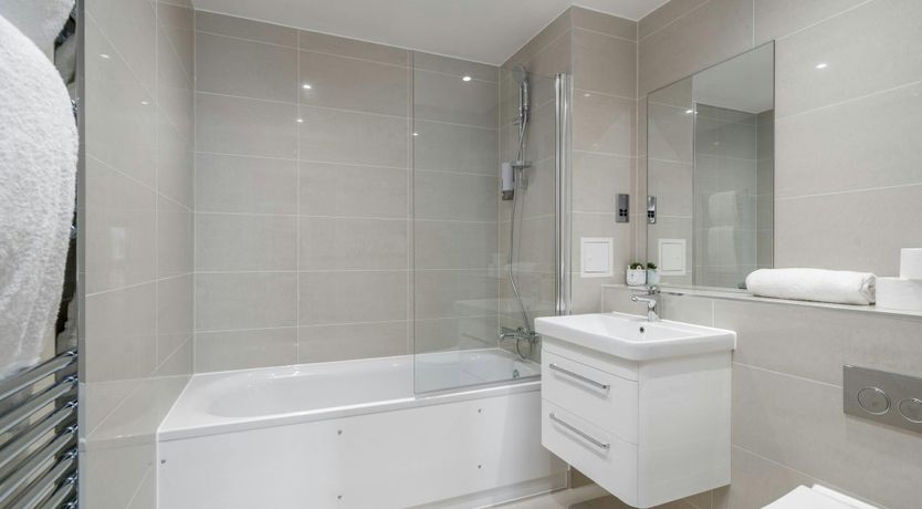 Photo of Thames Charm