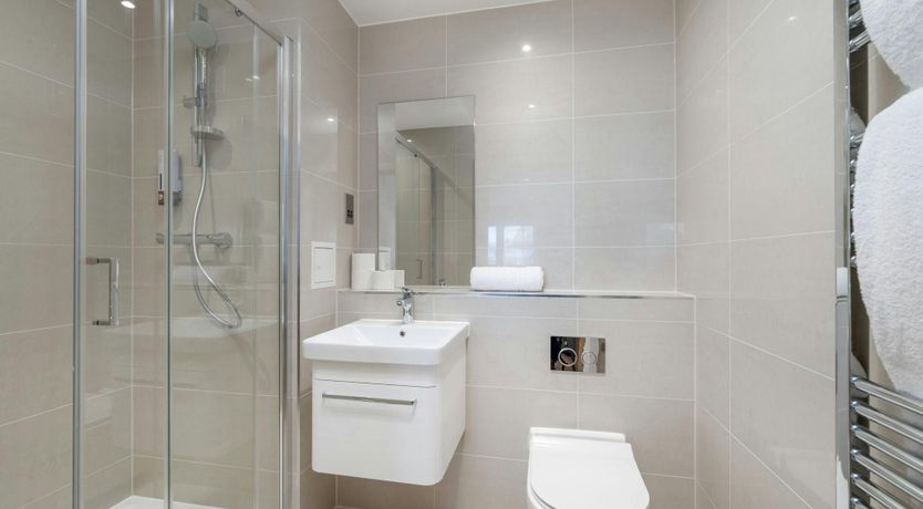 Photo of Thames Charm