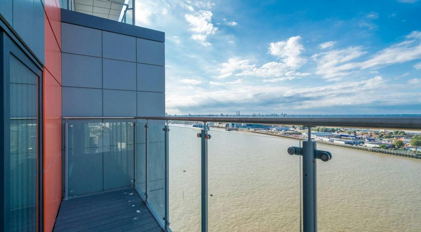 Photo of Thames Charm