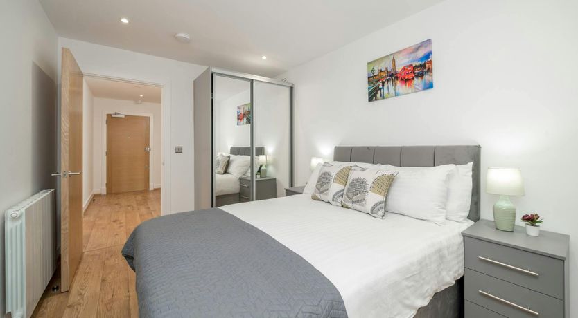 Photo of Thames Light