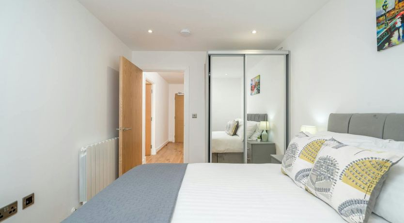 Photo of Thames Light